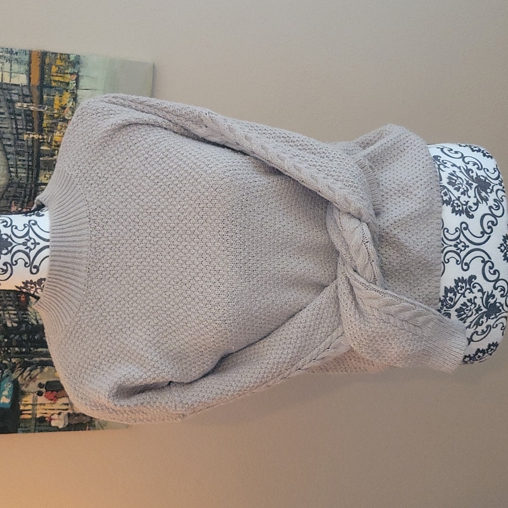 Pinque tan sweater size M